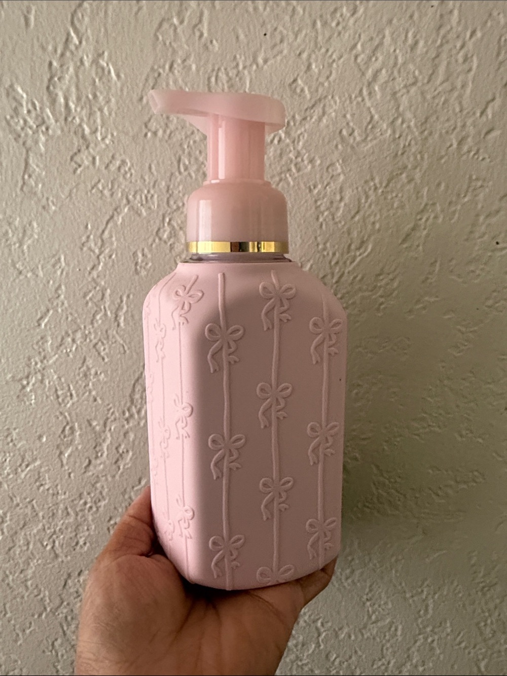 Bath & Body Works Pink Foaming Soap Dispenser with Bow Embossing